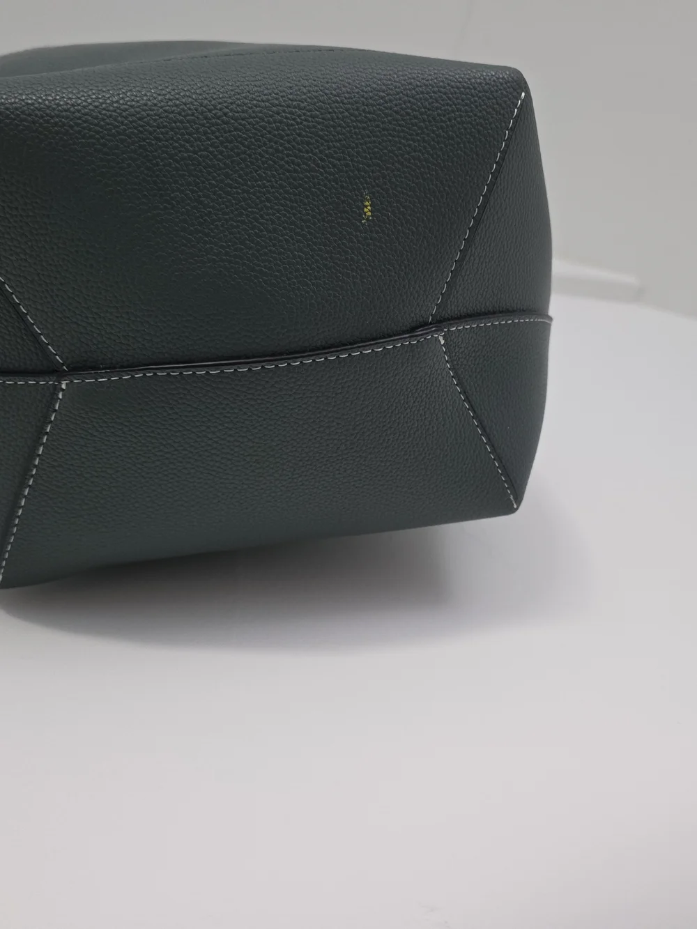 Two-Tone Green and Brown Leather Tote Bag with Adjustable Strap